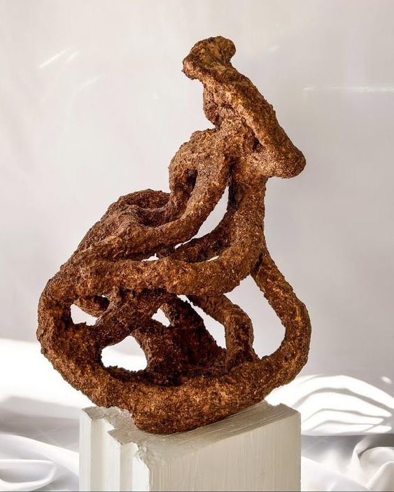 Escultura Nascente · Coleção Cavidade
